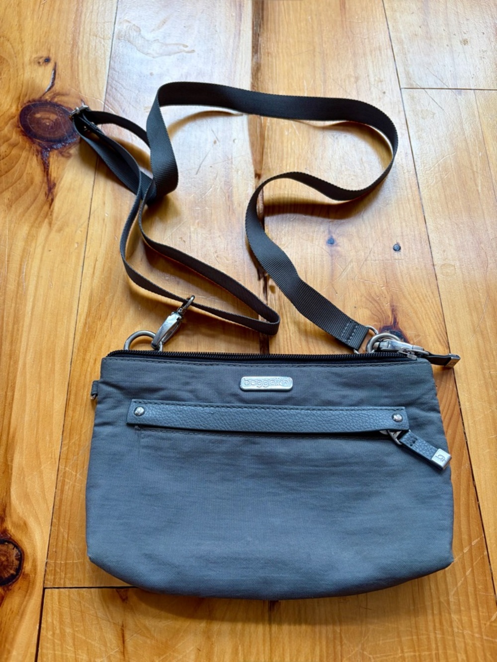 Baggallini Olive Gray Convertible Crossbody